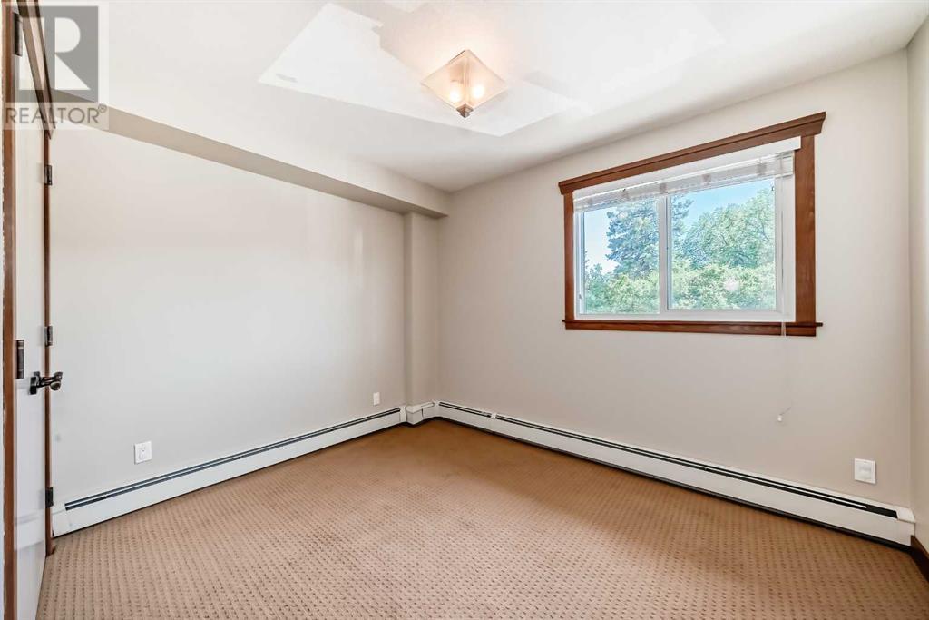 Single Family House for Sale in    Avenue SW Windsor Park Calgary 