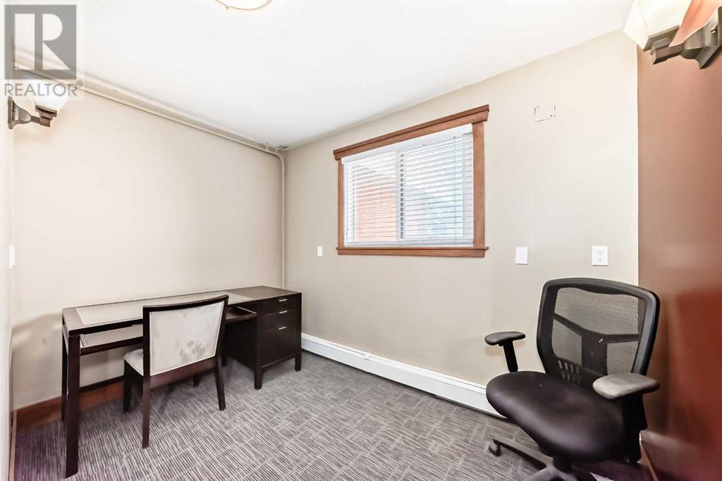 Single Family House for Sale in    Avenue SW Windsor Park Calgary 