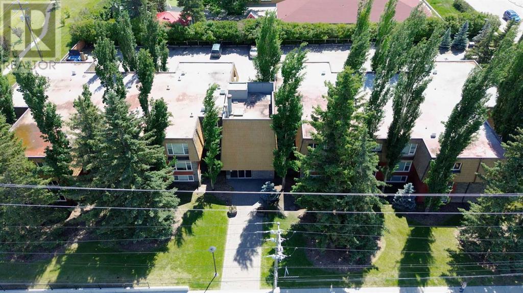 Single Family House for Sale in    Avenue SW Windsor Park Calgary 