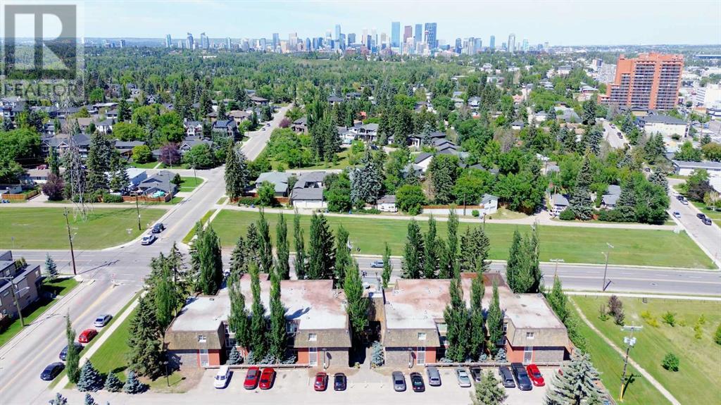 Single Family House for Sale in    Avenue SW Windsor Park Calgary 