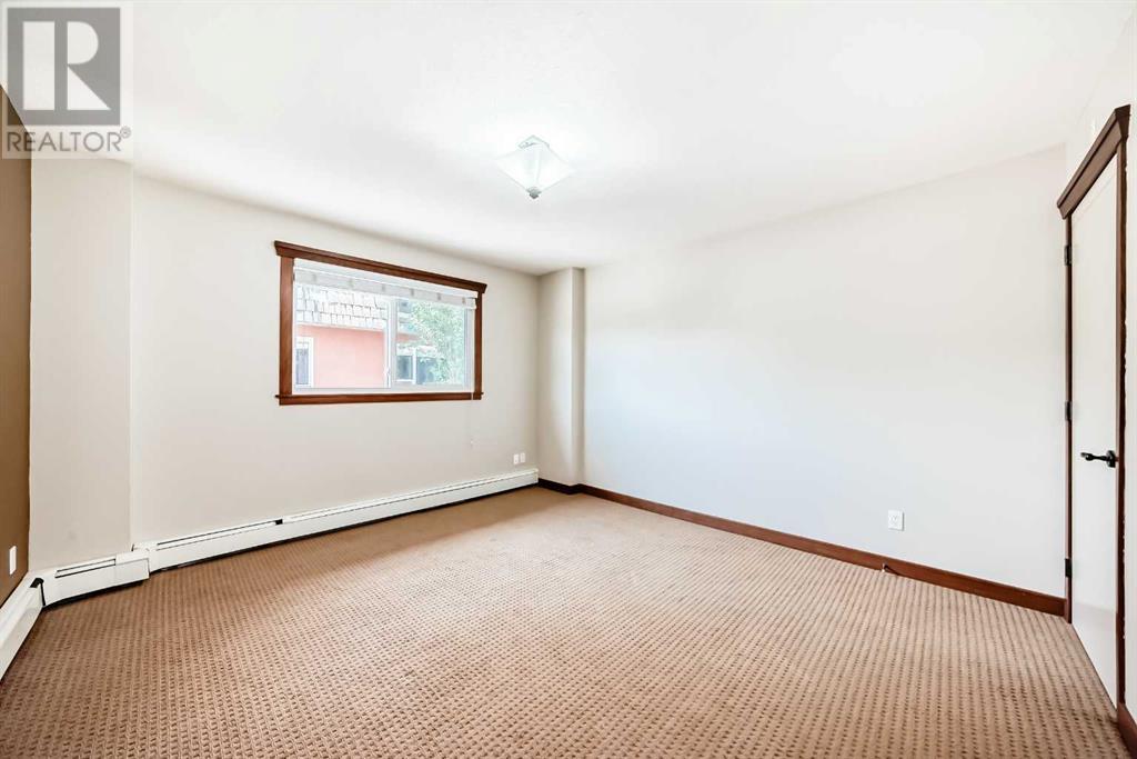 Single Family House for Sale in    Avenue SW Windsor Park Calgary 