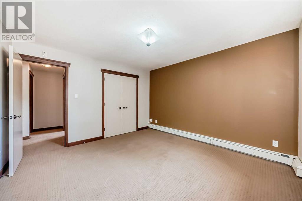 Single Family House for Sale in    Avenue SW Windsor Park Calgary 