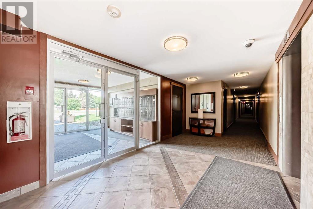Single Family House for Sale in    Avenue SW Windsor Park Calgary 