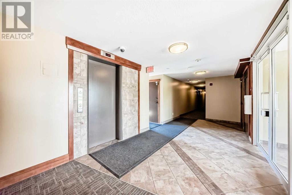 Single Family House for Sale in    Avenue SW Windsor Park Calgary 