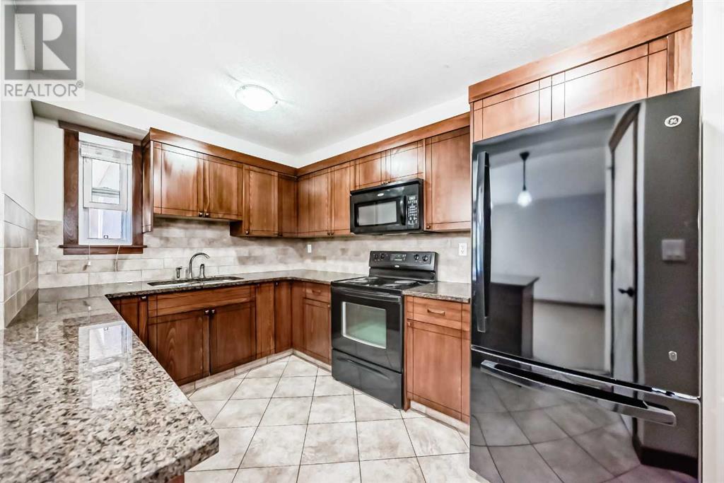 Single Family House for Sale in    Avenue SW Windsor Park Calgary 