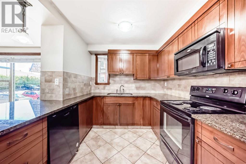 Single Family House for Sale in    Avenue SW Windsor Park Calgary 