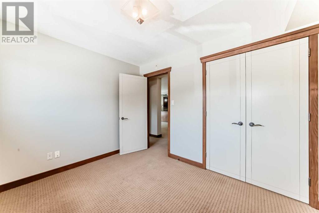 Single Family House for Sale in    Avenue SW Windsor Park Calgary 