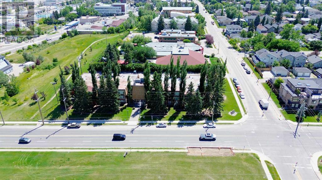 Single Family House for Sale in    Avenue SW Windsor Park Calgary 