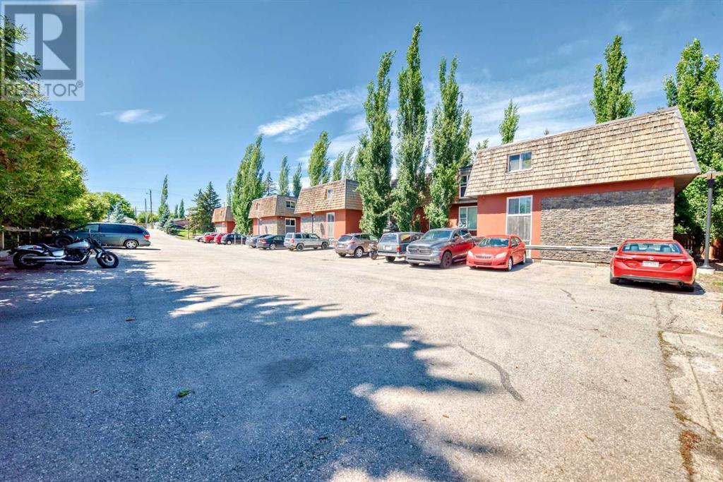 Single Family House for Sale in    Avenue SW Windsor Park Calgary 