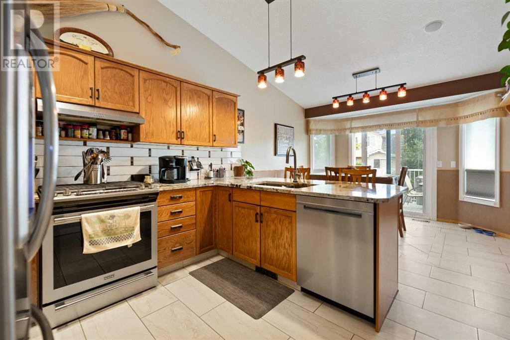 Single Family House Bi-level for Sale in  Coral Keys Villas NE Coral Springs Calgary 