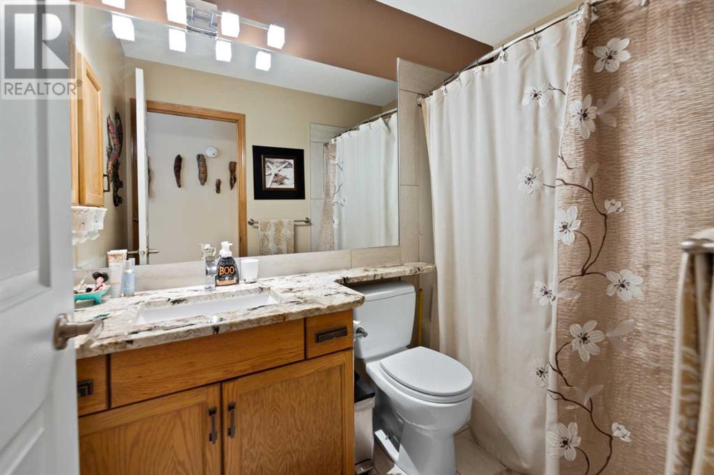 Single Family House Bi-level for Sale in  Coral Keys Villas NE Coral Springs Calgary 