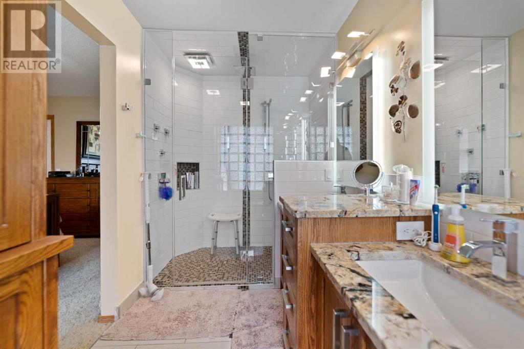 Single Family House Bi-level for Sale in  Coral Keys Villas NE Coral Springs Calgary 