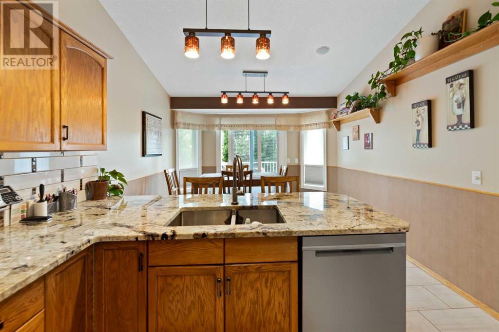 Single Family House Bi-level for Sale in  Coral Keys Villas NE Coral Springs Calgary 