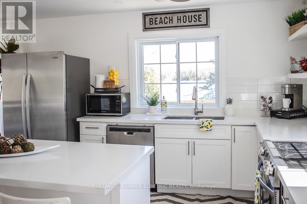 Photo 14 of 18 Bay View Lane, Tudor And Cashel ON