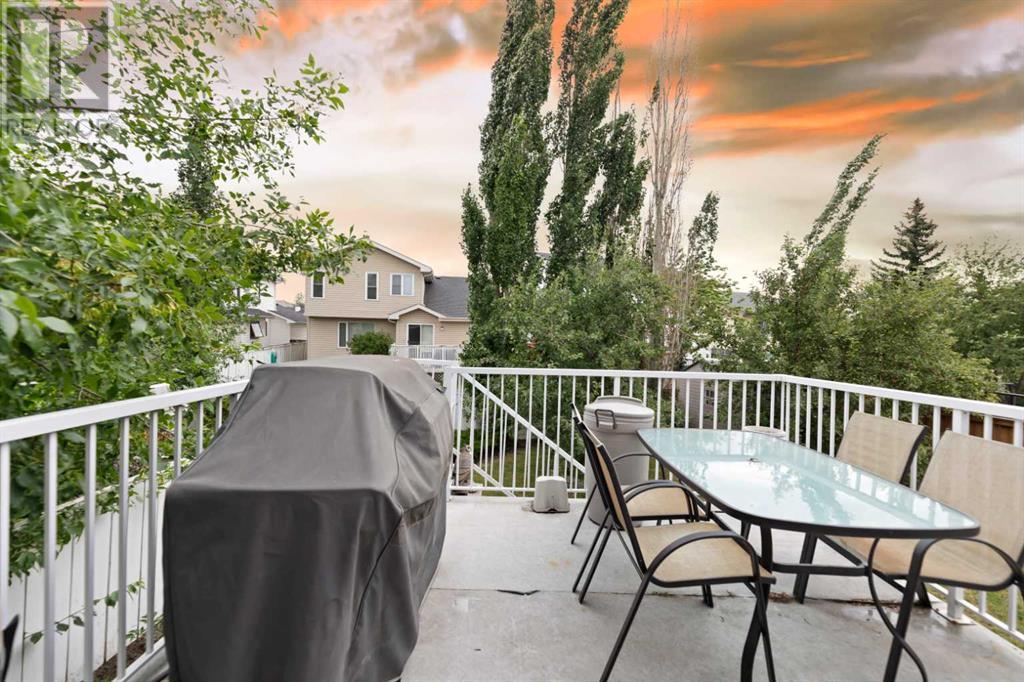 Single Family House Bi-level for Sale in  Coral Keys Villas NE Coral Springs Calgary 