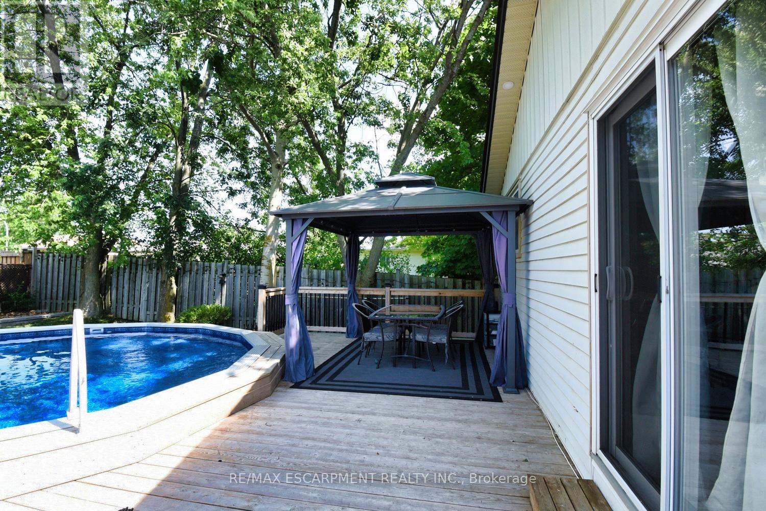 Photo 45 of 59 Yorkdale Crescent, Hamilton ON