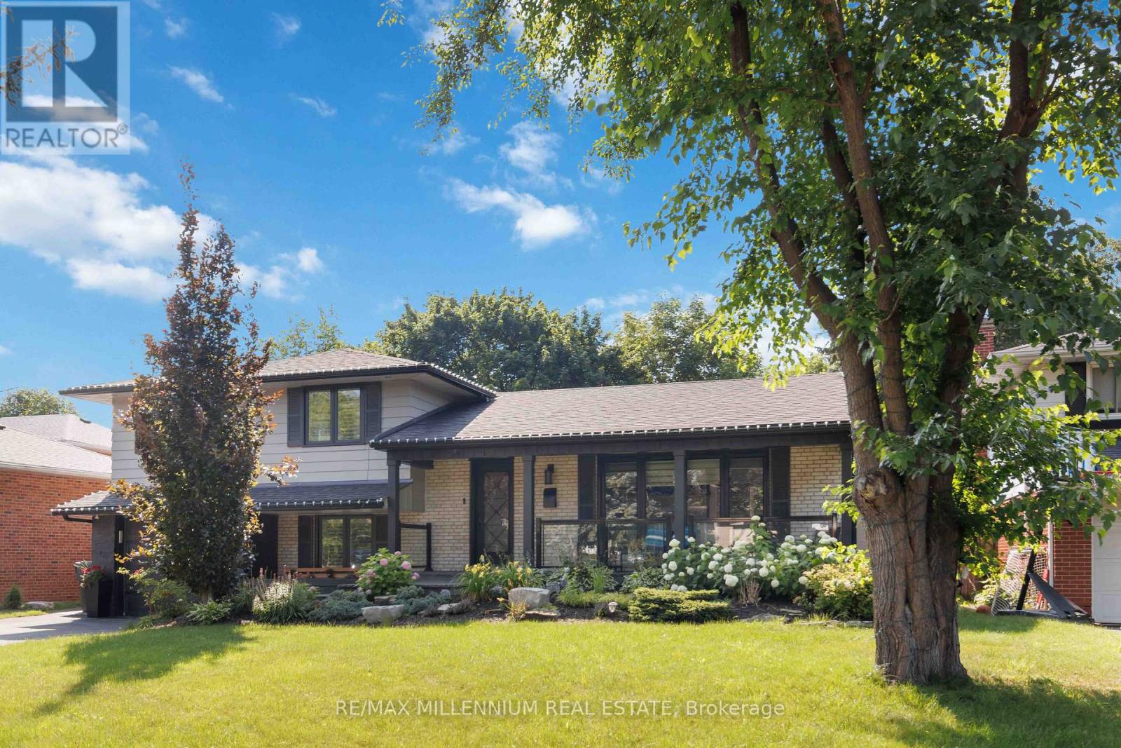 250 DAPHNE AVENUE - 2