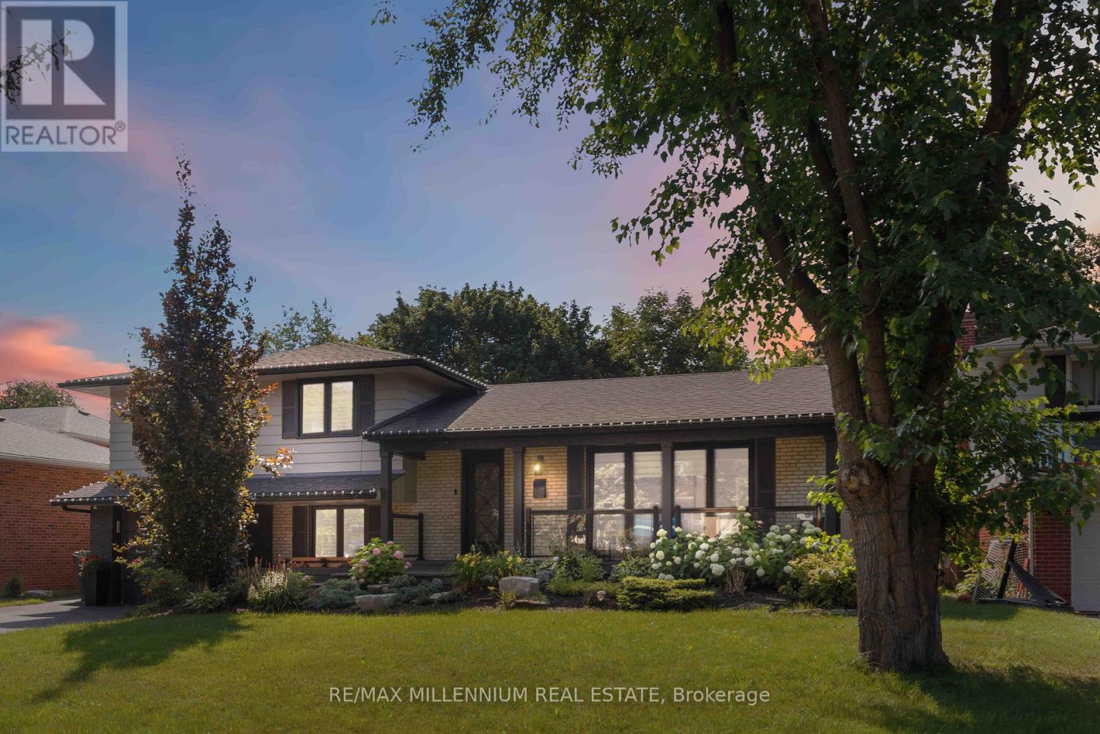 250 DAPHNE AVENUE - 3