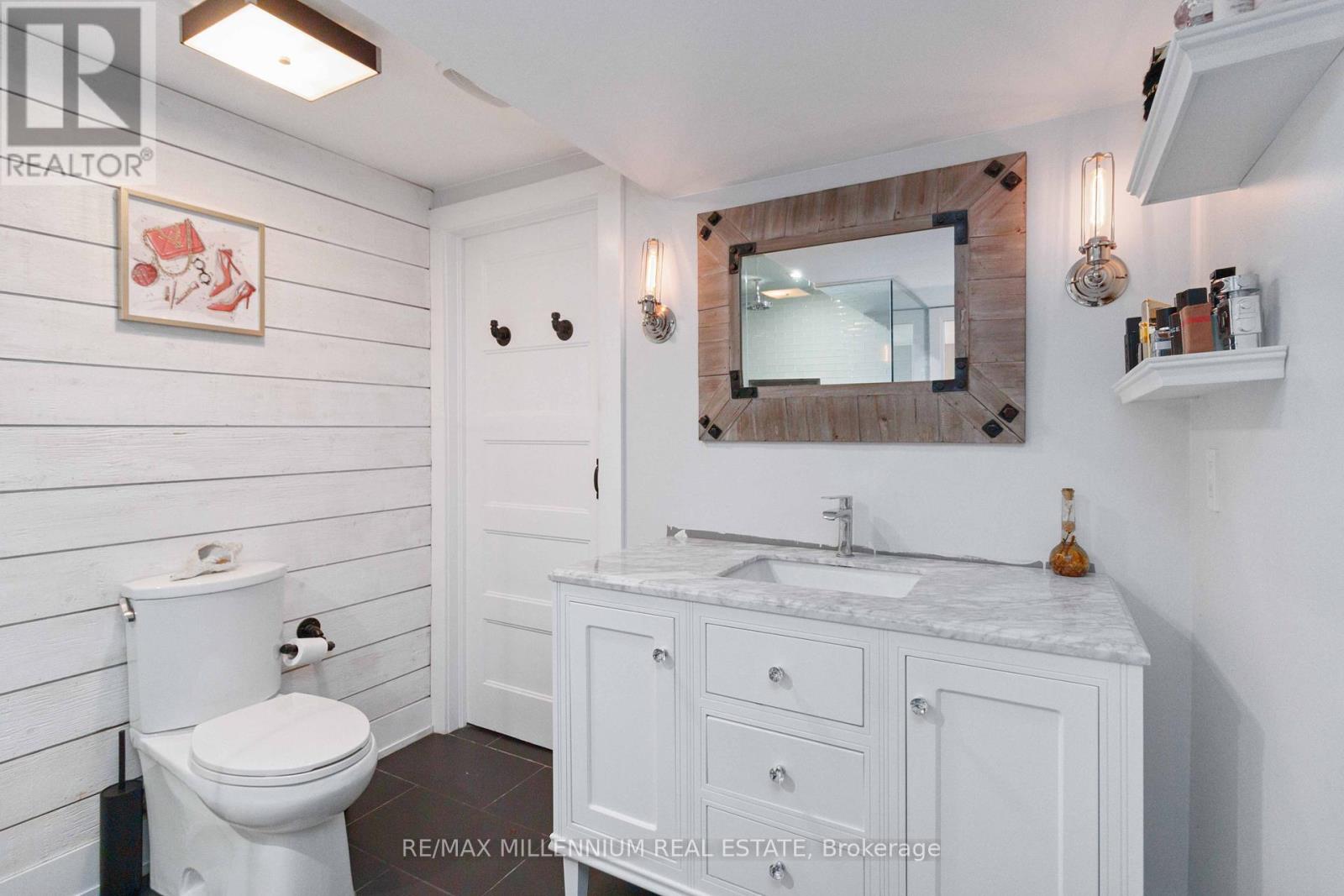 250 DAPHNE AVENUE - 36