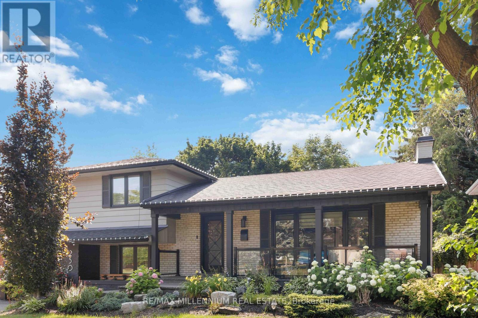 250 DAPHNE AVENUE - 4