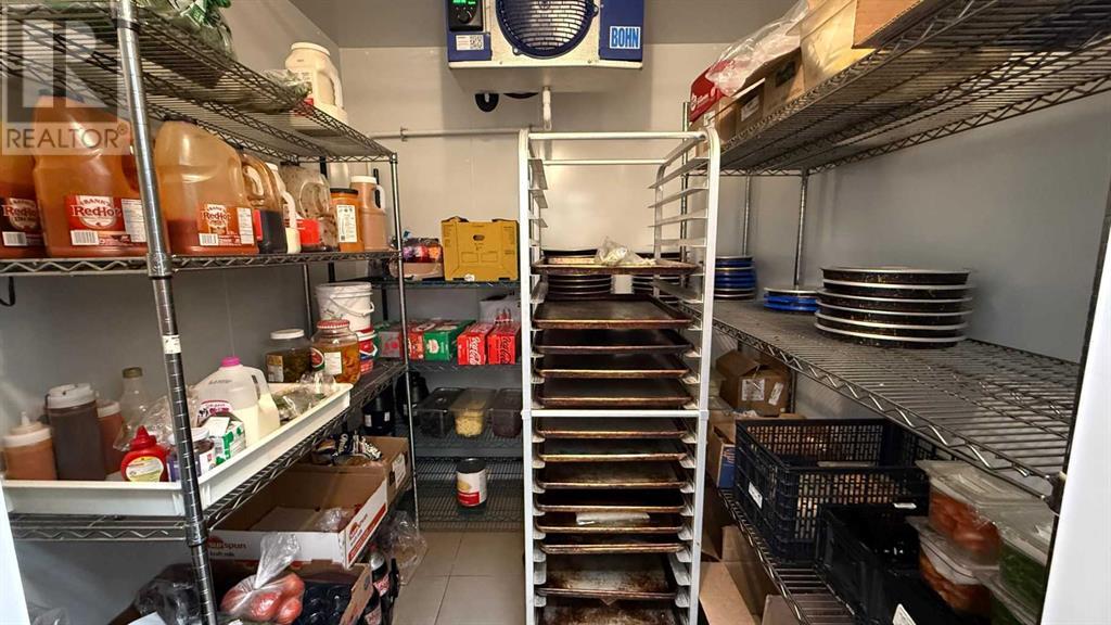 Business for Sale in Villeges pizza   Avenue SW Calgary 