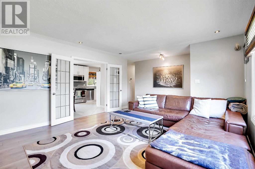Single Family House Bungalow for Sale in  Harrow Crescent SW Haysboro Calgary 