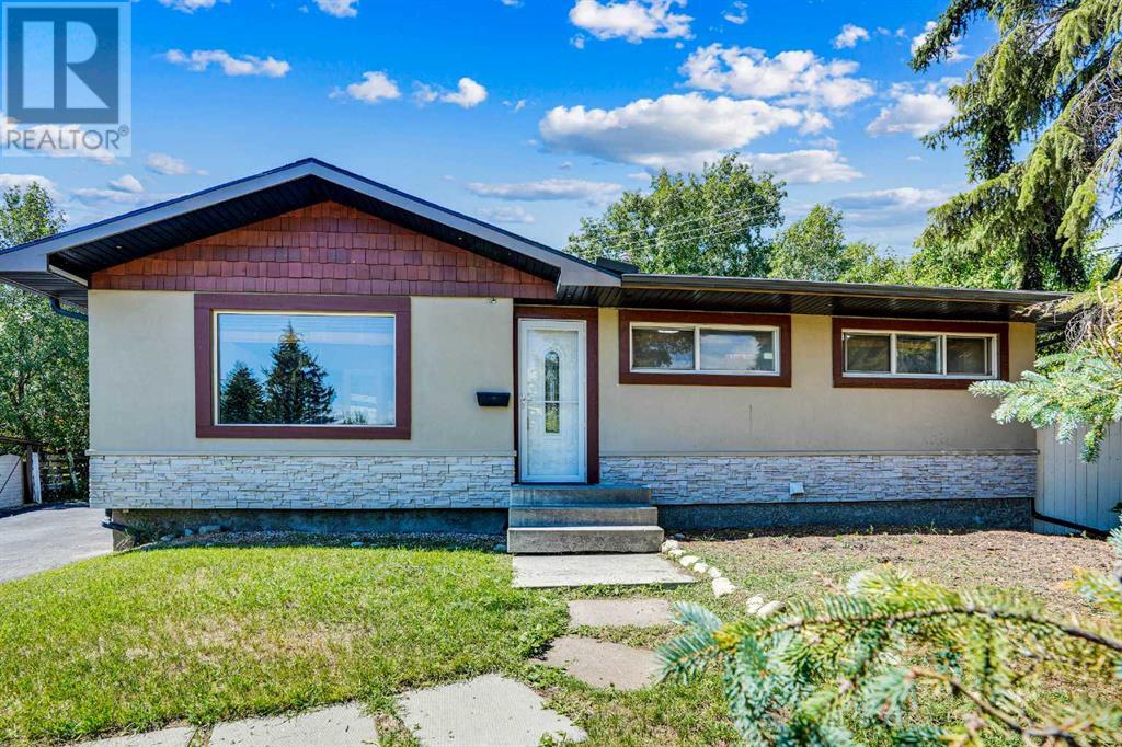 Single Family House Bungalow for Sale in  Harrow Crescent SW Haysboro Calgary 
