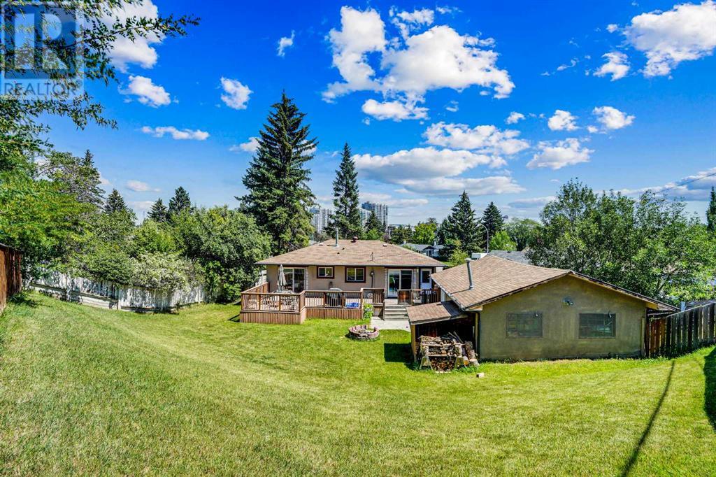 Single Family House Bungalow for Sale in  Harrow Crescent SW Haysboro Calgary 