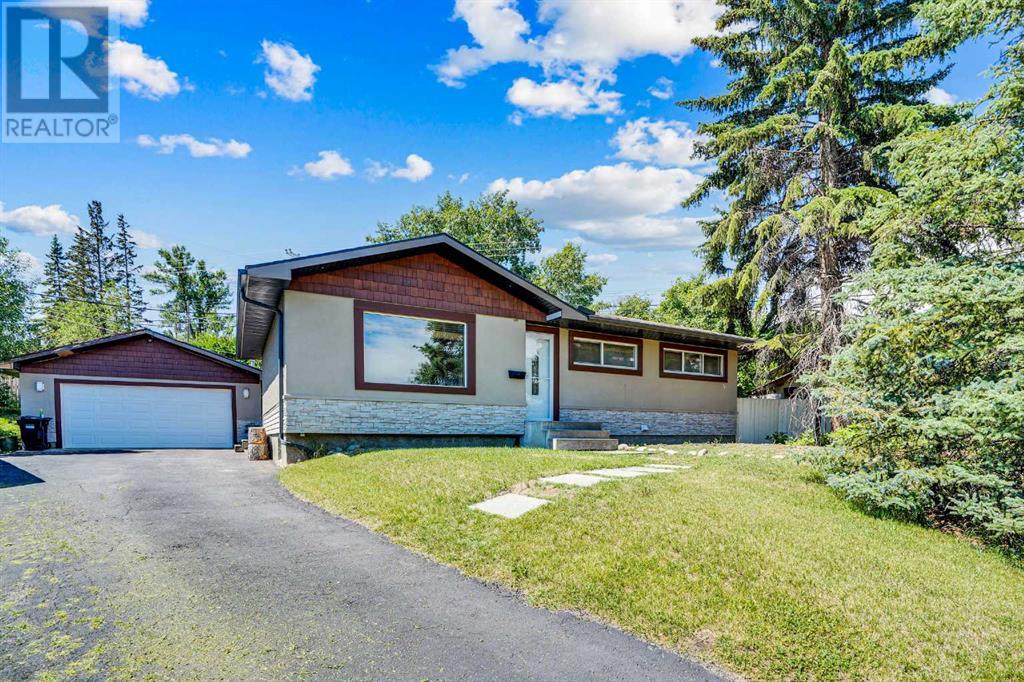 Single Family House Bungalow for Sale in  Harrow Crescent SW Haysboro Calgary 