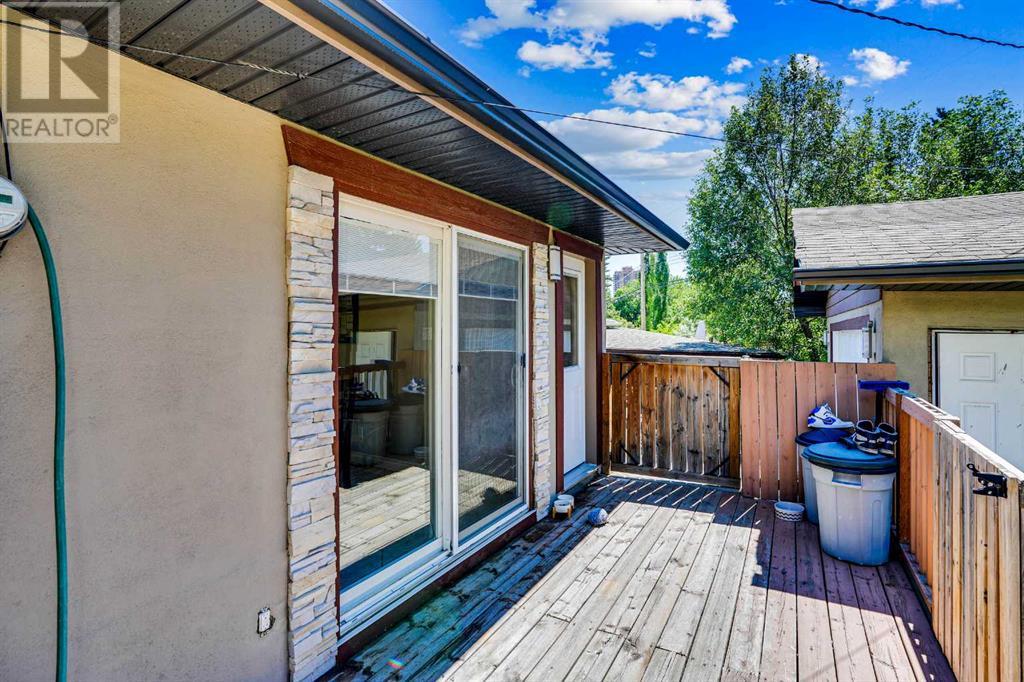 Single Family House Bungalow for Sale in  Harrow Crescent SW Haysboro Calgary 