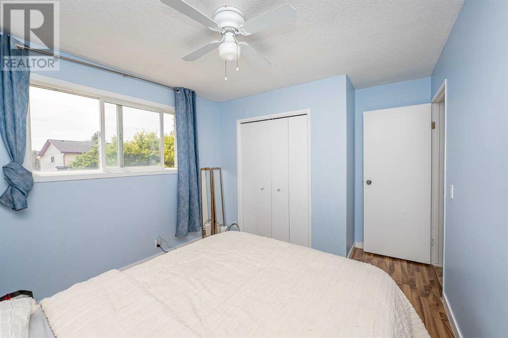 Single Family House 4 Level for Sale in  Castleglen Road NE Castleridge Calgary 