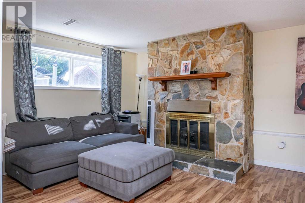 Single Family House 4 Level for Sale in  Castleglen Road NE Castleridge Calgary 