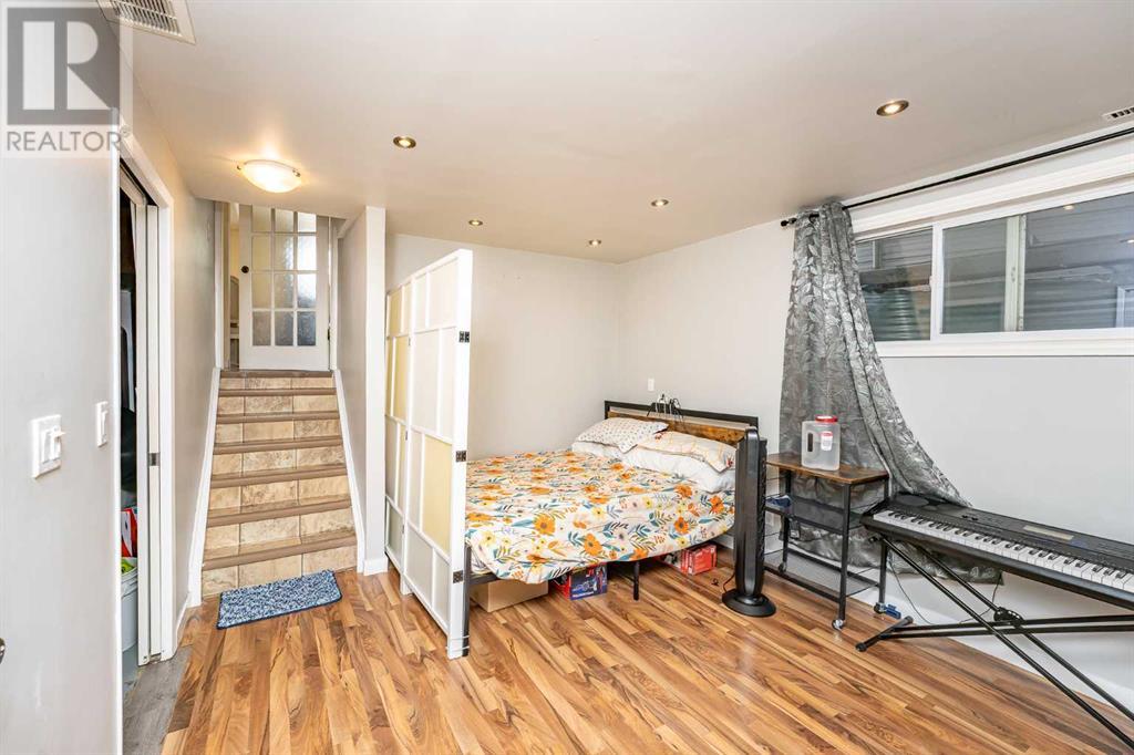 Single Family House 4 Level for Sale in  Castleglen Road NE Castleridge Calgary 