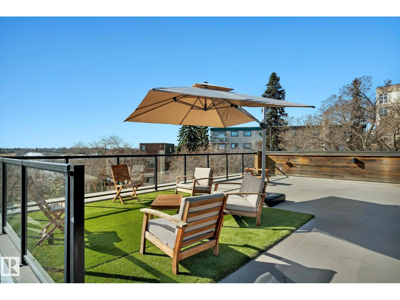 Photo 24 of 9457 100 A Av Nw, Edmonton AB