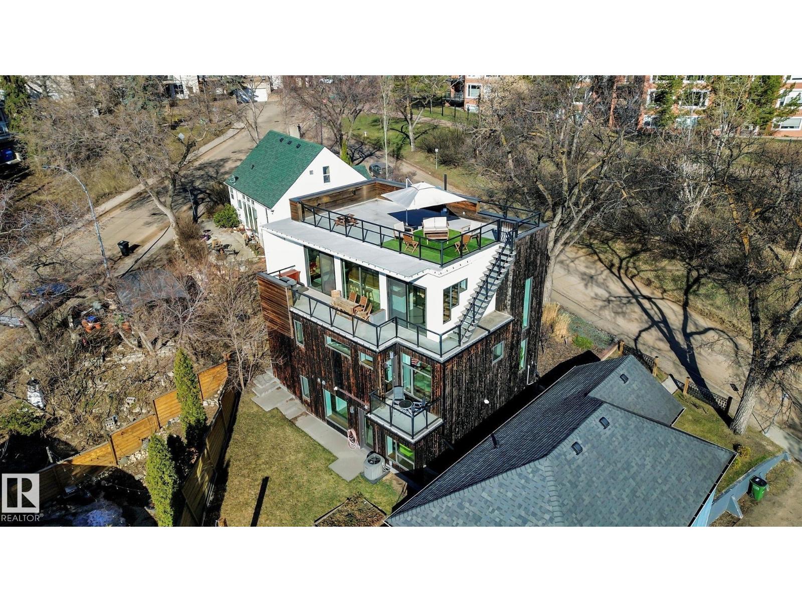Photo 75 of 9457 100 A Av Nw, Edmonton AB
