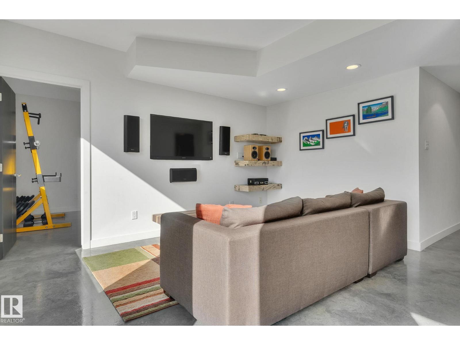 Photo 1 of 9457 100 A Av Nw, Edmonton AB