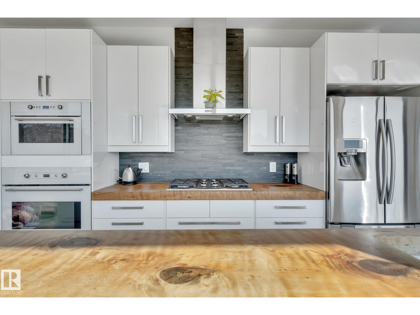 Photo 45 of 9457 100 A Av Nw, Edmonton AB