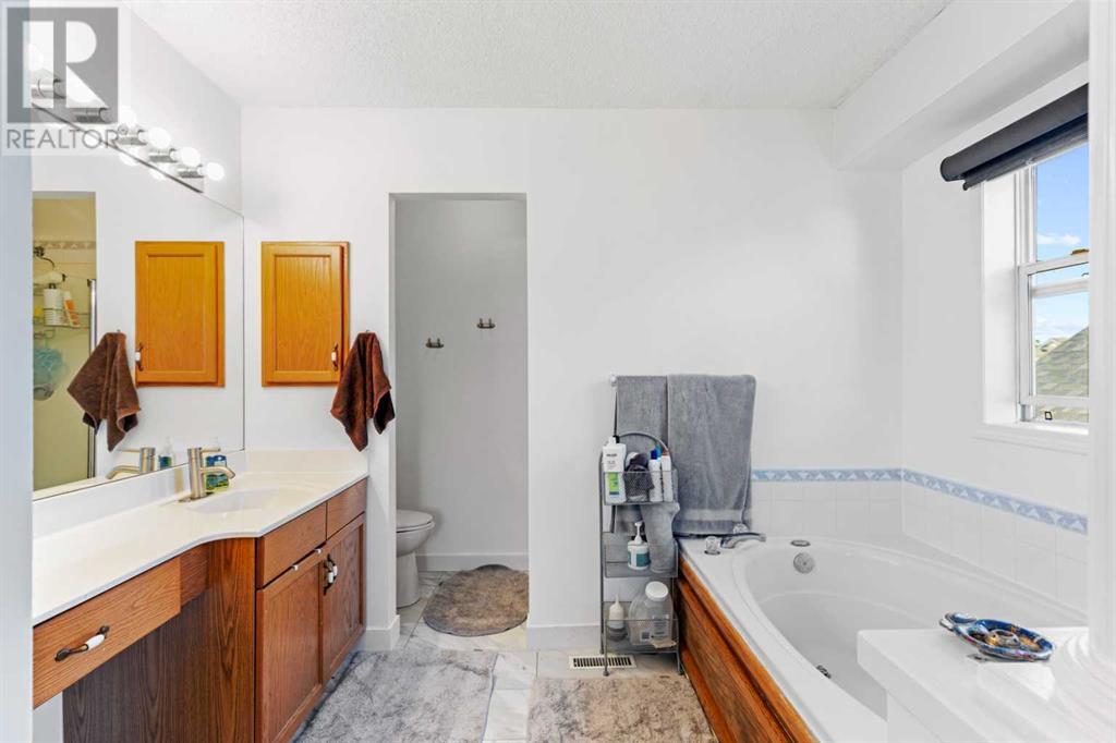 Single Family House for Sale in  Mt Apex Crescent SE McKenzie Lake Calgary 