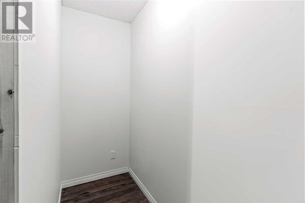 Single Family House for Sale in  Mt Apex Crescent SE McKenzie Lake Calgary 