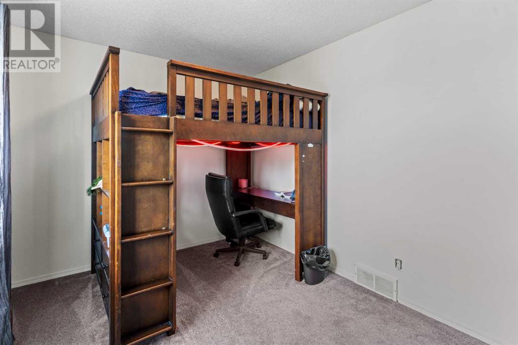 Single Family House for Sale in  Mt Apex Crescent SE McKenzie Lake Calgary 