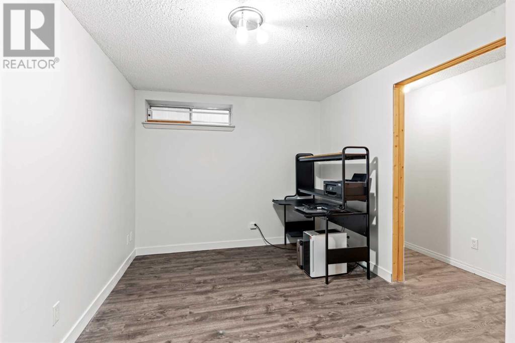 Single Family House for Sale in  Mt Apex Crescent SE McKenzie Lake Calgary 