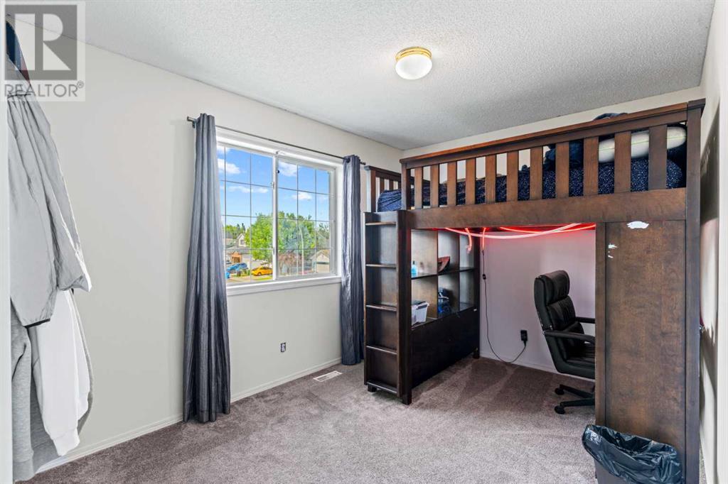 Single Family House for Sale in  Mt Apex Crescent SE McKenzie Lake Calgary 