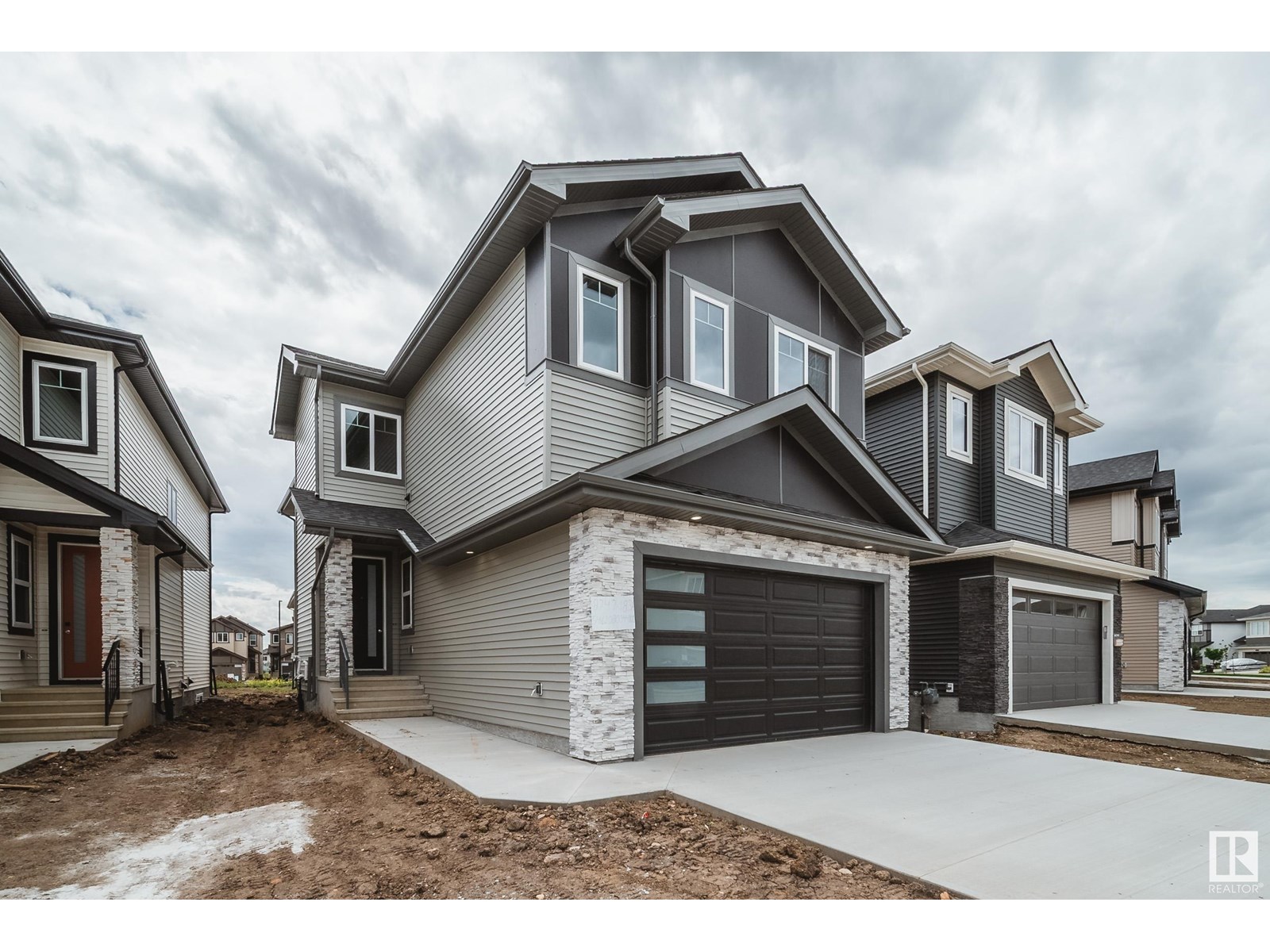 Photo 2 of 8747 183 Av Nw, Edmonton AB