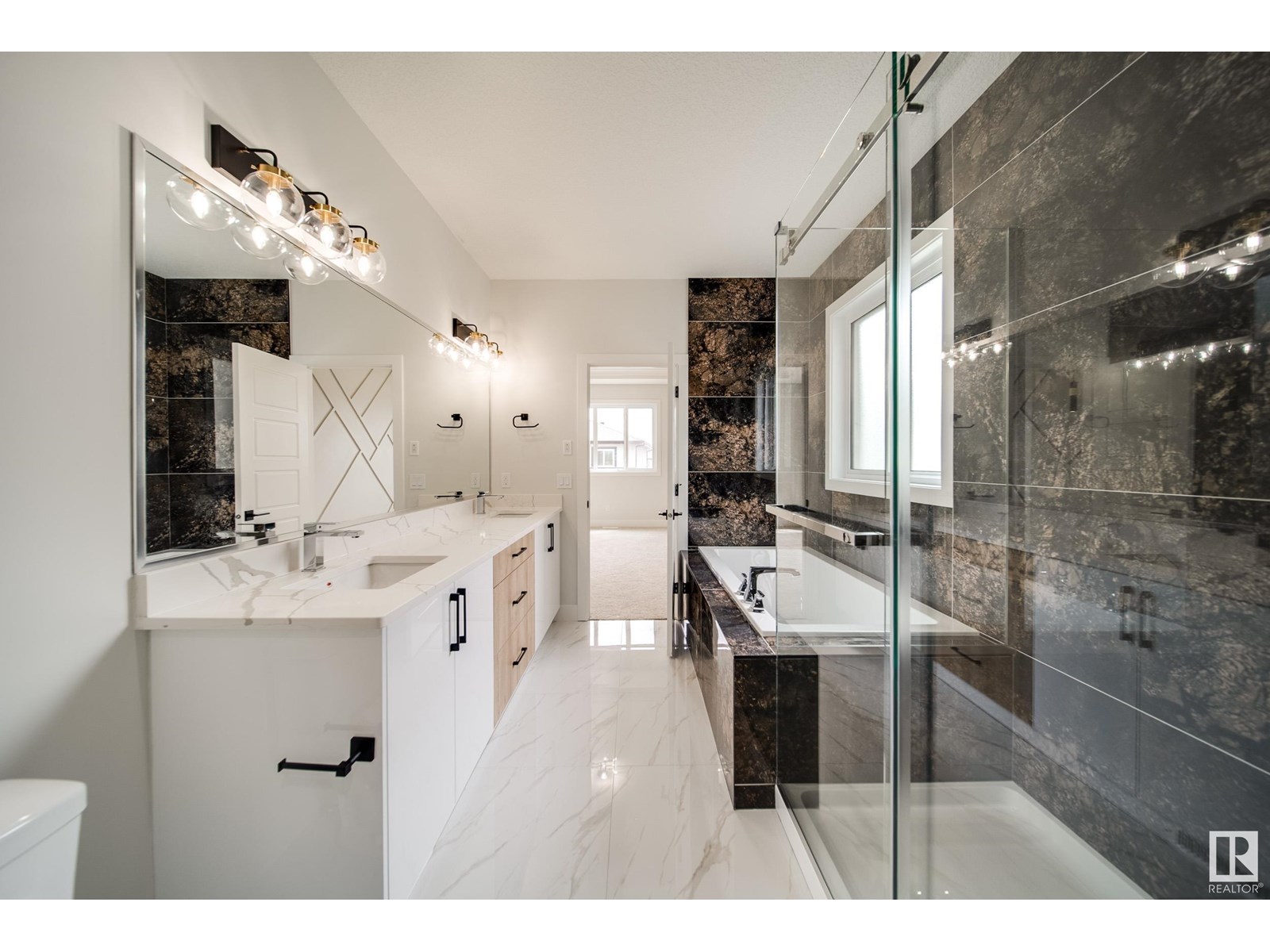 Photo 27 of 8815 183 Av Nw, Edmonton AB