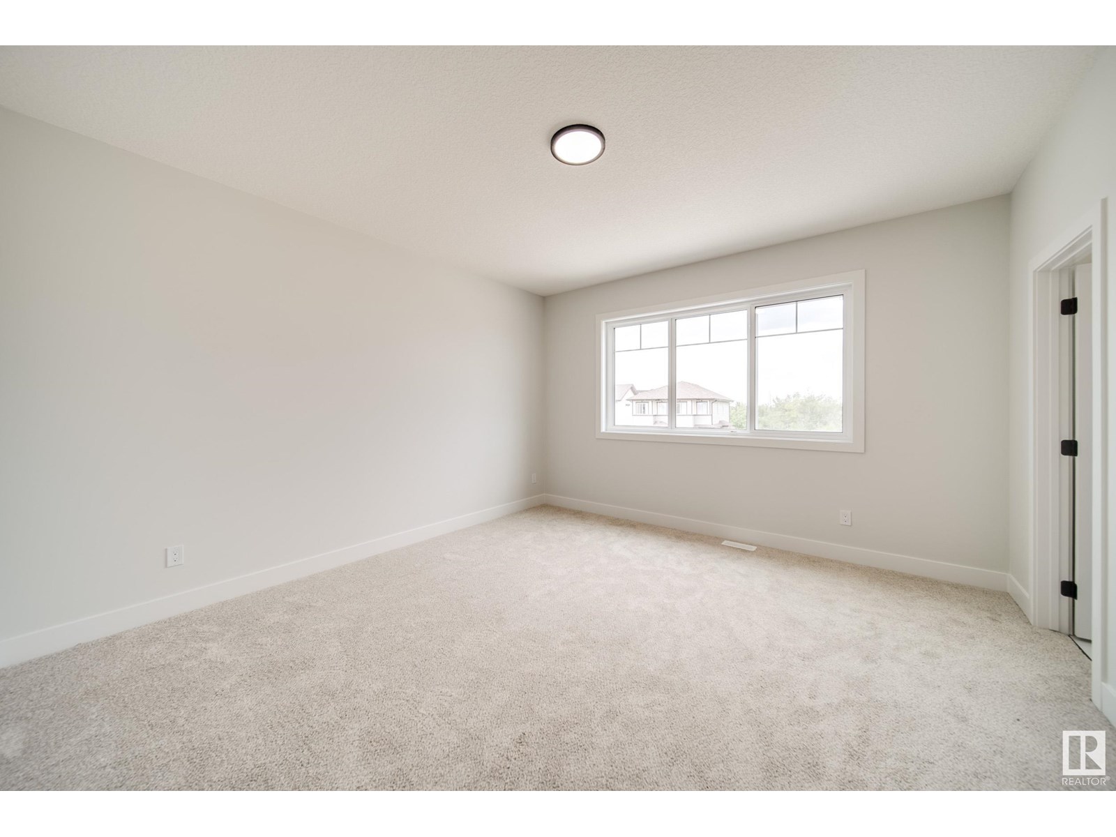 Photo 30 of 8815 183 Av Nw, Edmonton AB