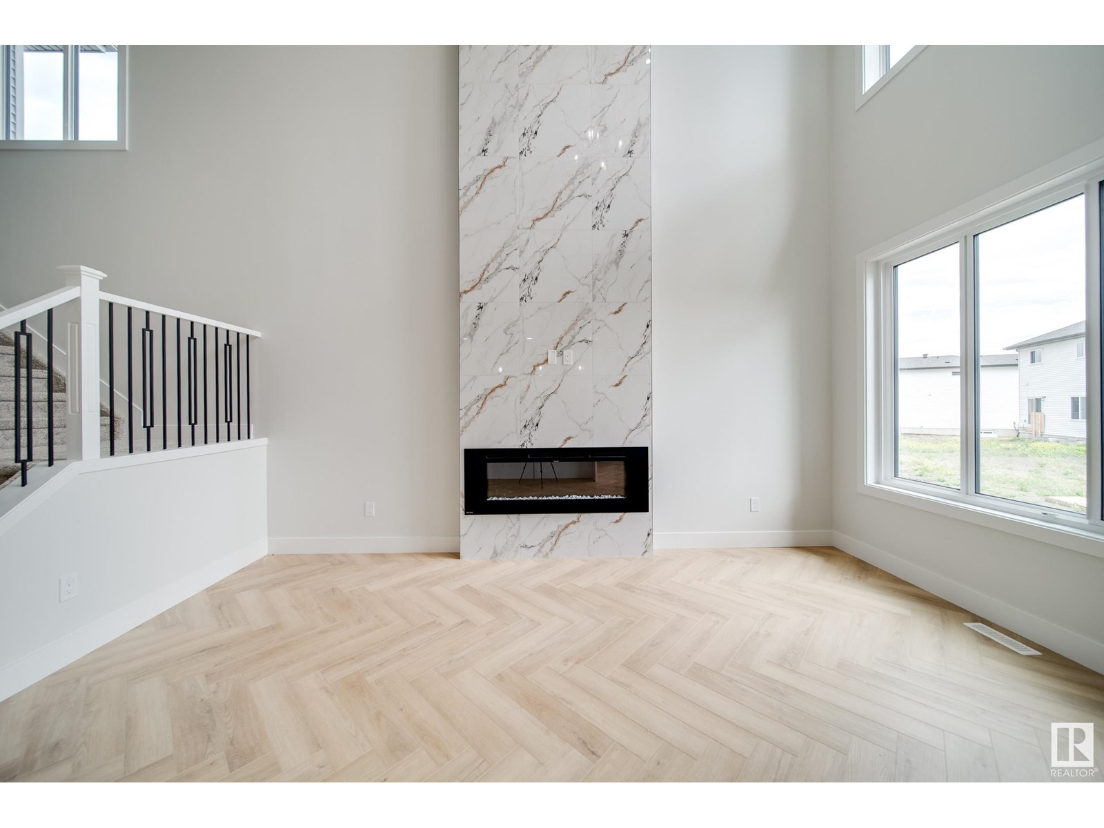 Photo 7 of 8815 183 Av Nw, Edmonton AB