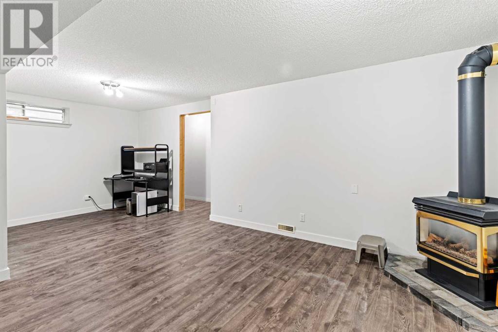 35 Mt Apex Crescent SE, Calgary, Alberta