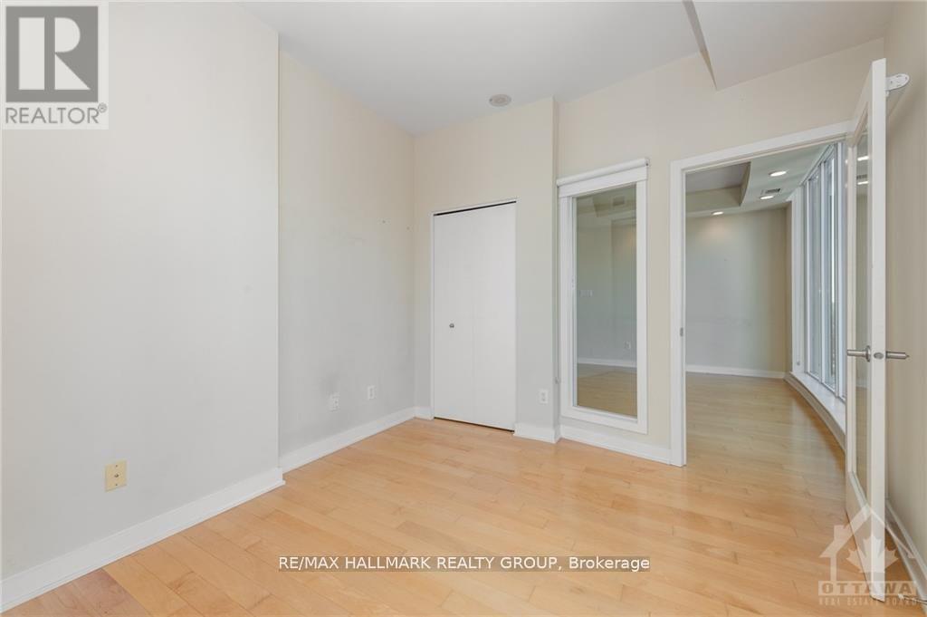 Photo 21 of 2003 40 Nepean Street, Ottawa ON