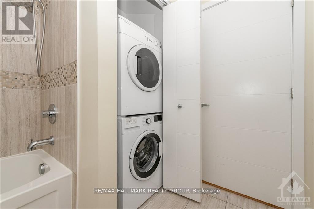 Photo 1 of 2003 40 Nepean Street, Ottawa ON