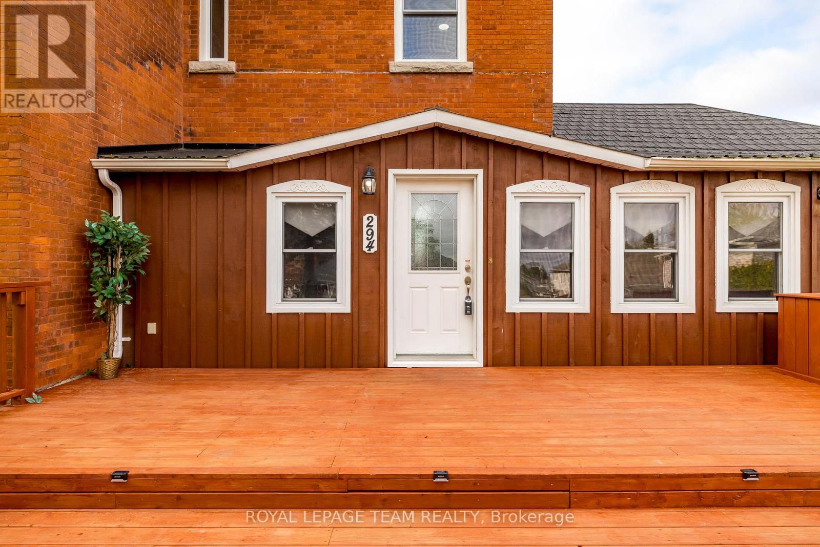 Photo 2 of 294 Dumbrille Street, North Grenville ON